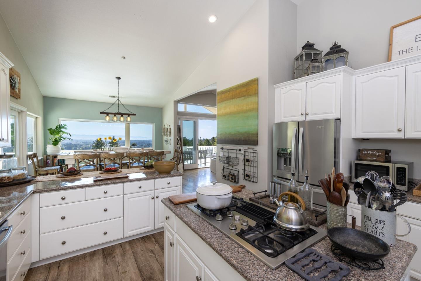 Detail Gallery Image 16 of 46 For 600 San Juan Pass, Watsonville,  CA 95076 - 4 Beds | 3 Baths