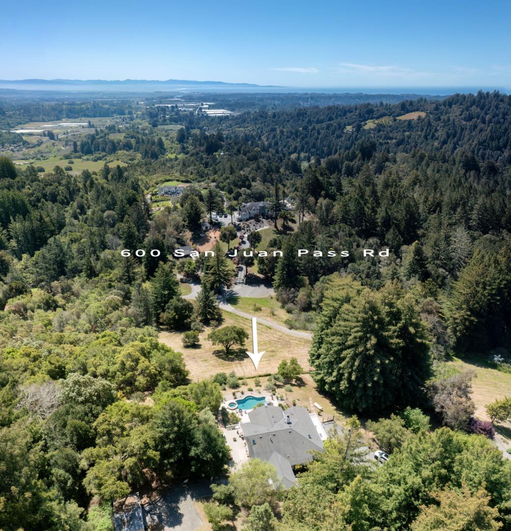 Detail Gallery Image 3 of 46 For 600 San Juan Pass, Watsonville,  CA 95076 - 4 Beds | 3 Baths