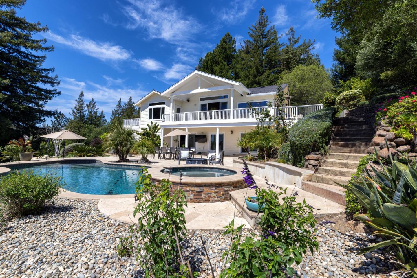 Detail Gallery Image 6 of 46 For 600 San Juan Pass, Watsonville,  CA 95076 - 4 Beds | 3 Baths