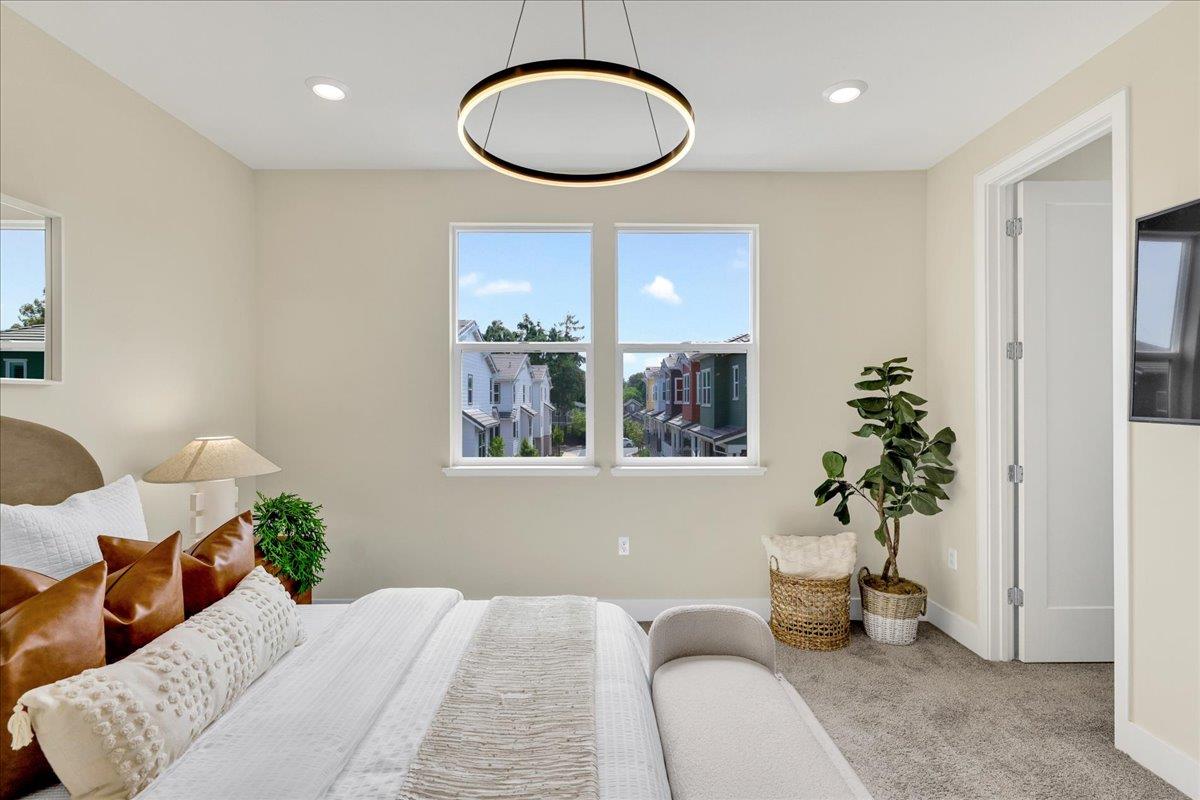 Detail Gallery Image 36 of 69 For 122 Ranch Ln, Mountain View,  CA 94040 - 3 Beds | 3/1 Baths