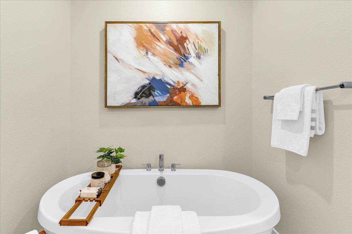 Detail Gallery Image 41 of 69 For 122 Ranch Ln, Mountain View,  CA 94040 - 3 Beds | 3/1 Baths