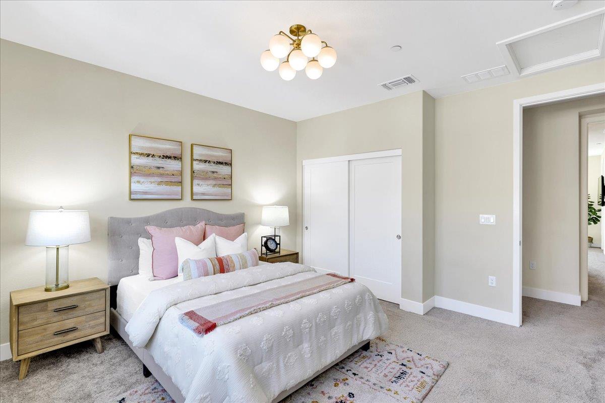 Detail Gallery Image 46 of 69 For 122 Ranch Ln, Mountain View,  CA 94040 - 3 Beds | 3/1 Baths