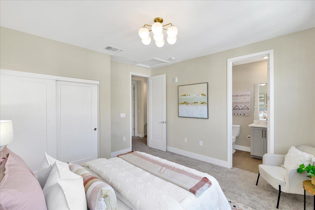 Detail Gallery Image 47 of 69 For 122 Ranch Ln, Mountain View,  CA 94040 - 3 Beds | 3/1 Baths
