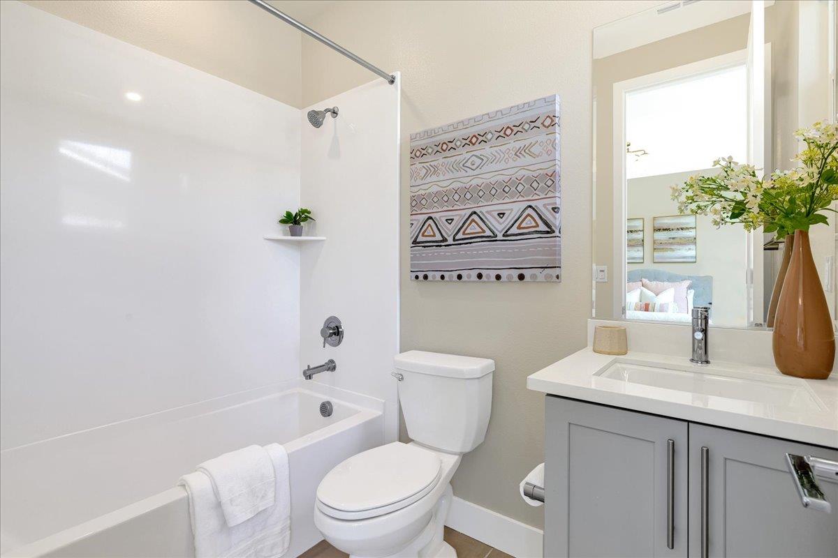 Detail Gallery Image 48 of 69 For 122 Ranch Ln, Mountain View,  CA 94040 - 3 Beds | 3/1 Baths
