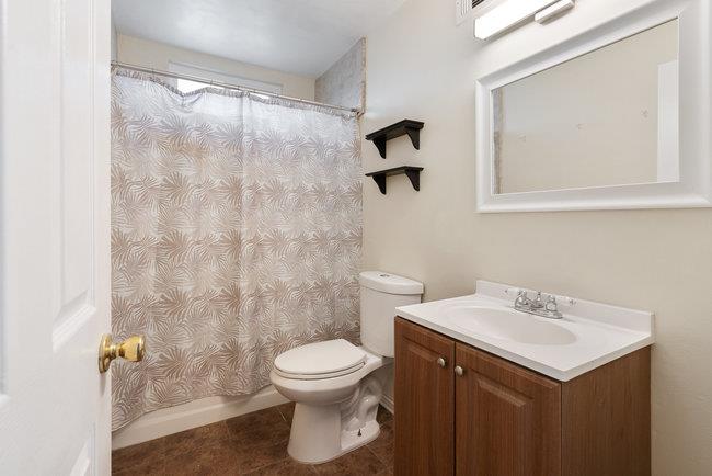 Detail Gallery Image 16 of 20 For 890 Greenwich Dr, Gilroy,  CA 95020 - 5 Beds | 3 Baths