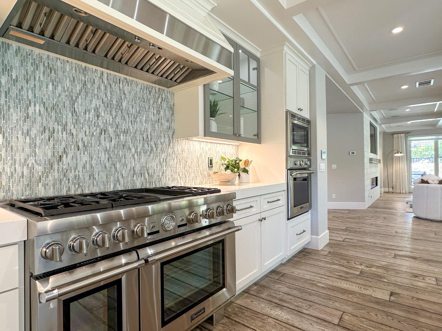 Detail Gallery Image 15 of 62 For 160 Prospect Ave, Los Gatos,  CA 95030 - 5 Beds | 4/1 Baths