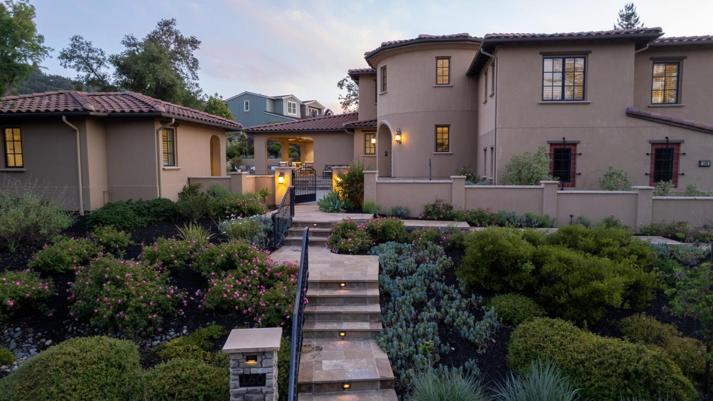 Detail Gallery Image 2 of 62 For 160 Prospect Ave, Los Gatos,  CA 95030 - 5 Beds | 4/1 Baths