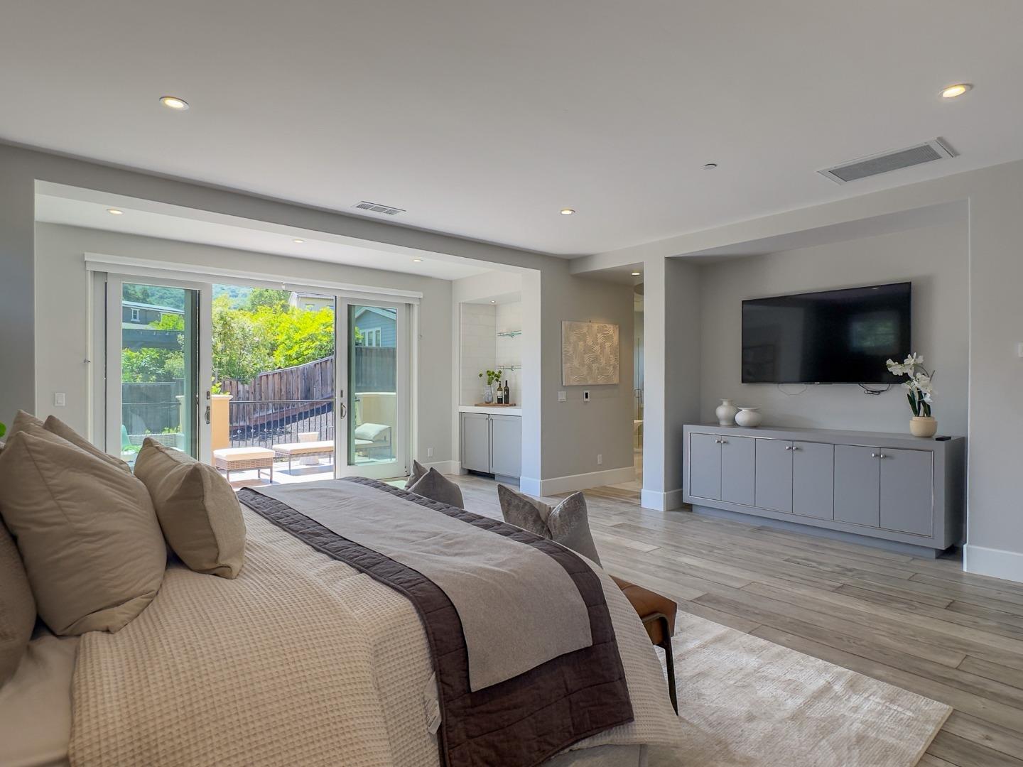 Detail Gallery Image 22 of 62 For 160 Prospect Ave, Los Gatos,  CA 95030 - 5 Beds | 4/1 Baths