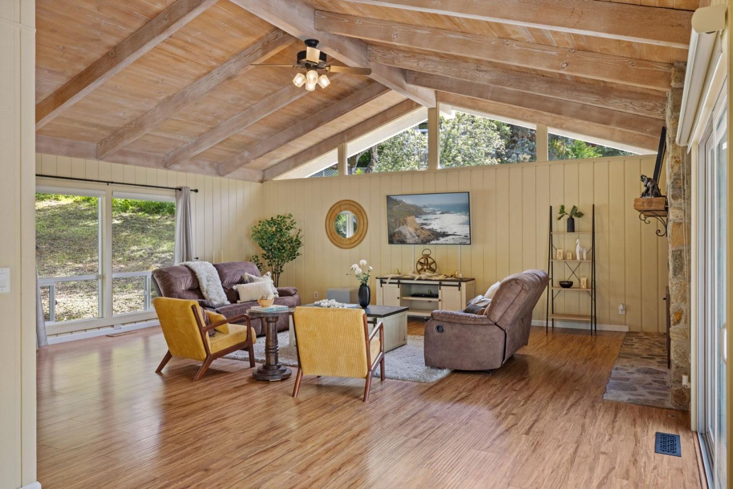 Detail Gallery Image 4 of 22 For 13525 Paseo Terrano, Salinas,  CA 93908 - 3 Beds | 2/1 Baths