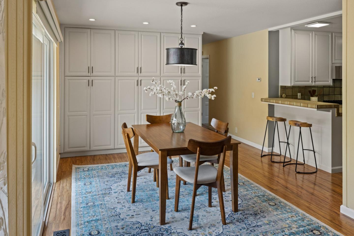 Detail Gallery Image 6 of 22 For 13525 Paseo Terrano, Salinas,  CA 93908 - 3 Beds | 2/1 Baths