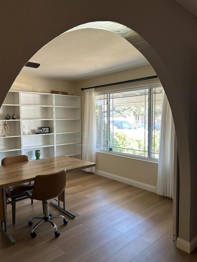 Detail Gallery Image 4 of 18 For 9236 Thilow Dr, Sacramento,  CA 95826 - 3 Beds | 2 Baths