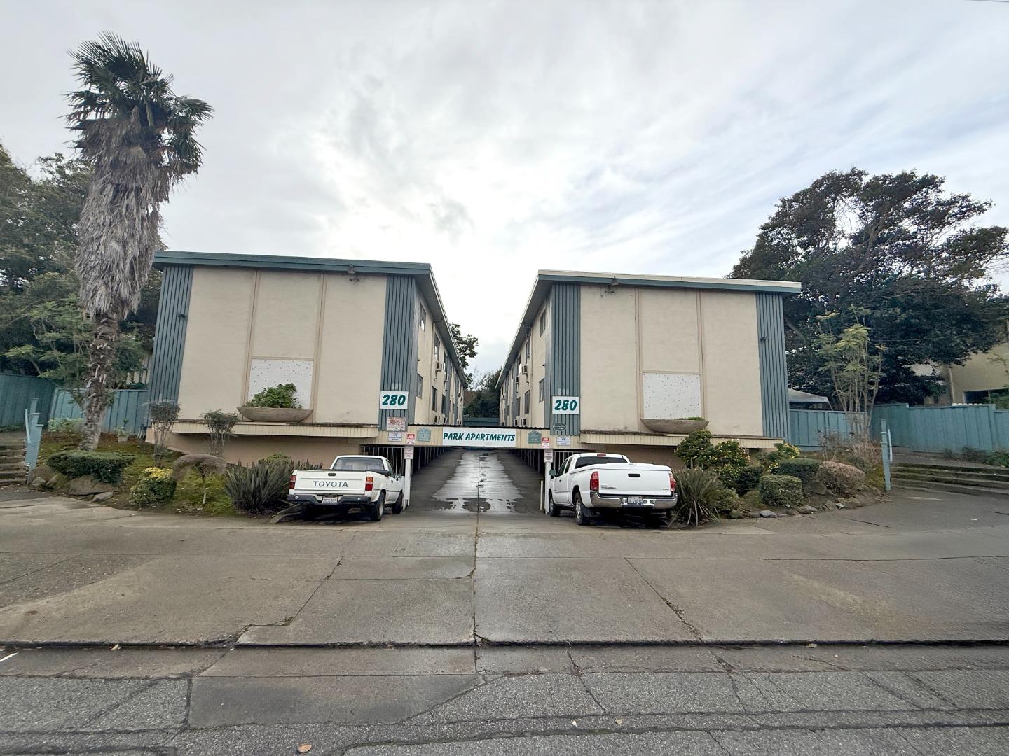 Detail Gallery Image 1 of 10 For 280 E Okeefe St, East Palo Alto,  CA 94303 - – Beds | – Baths