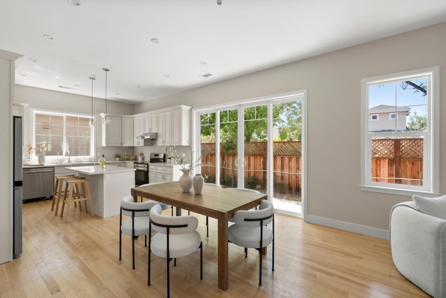 Detail Gallery Image 11 of 31 For 1325 Elam Ave, Campbell,  CA 95008 - 4 Beds | 3/1 Baths