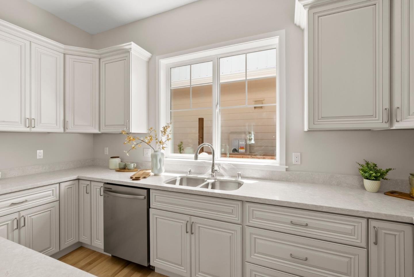 Detail Gallery Image 14 of 31 For 1325 Elam Ave, Campbell,  CA 95008 - 4 Beds | 3/1 Baths