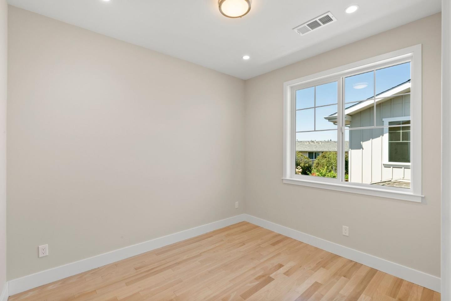 Detail Gallery Image 22 of 31 For 1325 Elam Ave, Campbell,  CA 95008 - 4 Beds | 3/1 Baths