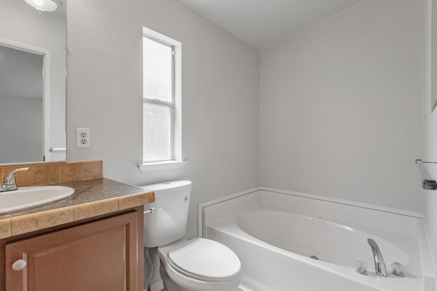 Detail Gallery Image 9 of 15 For 789 Green Valley #118,  Watsonville,  CA 95076 - 3 Beds | 2 Baths
