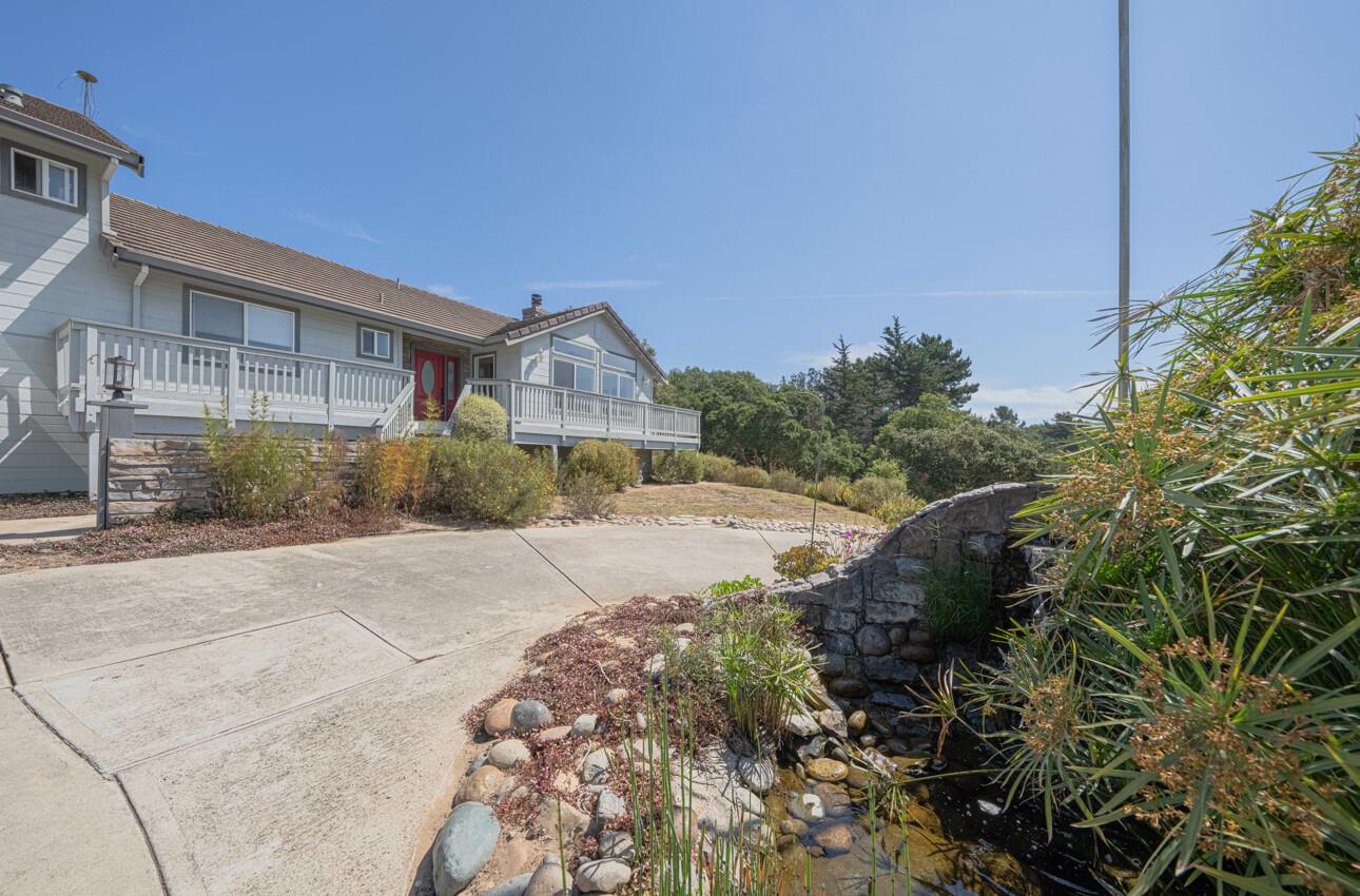 Detail Gallery Image 12 of 75 For 8505 Holly Hill Dr, Salinas,  CA 93907 - 3 Beds | 2/2 Baths