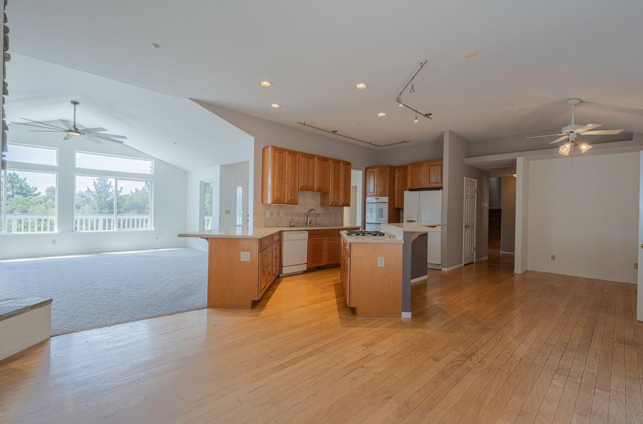 Detail Gallery Image 23 of 75 For 8505 Holly Hill Dr, Salinas,  CA 93907 - 3 Beds | 2/2 Baths