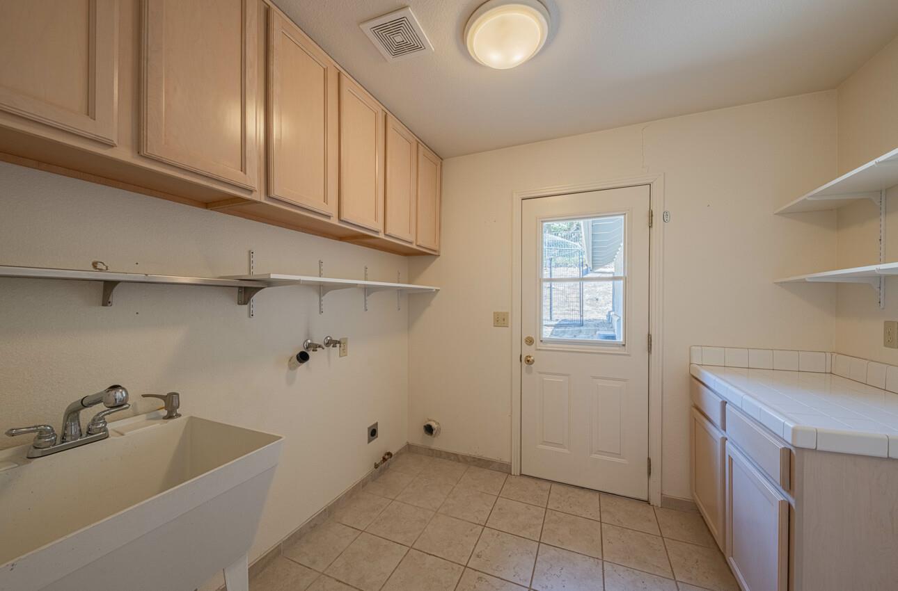 Detail Gallery Image 33 of 75 For 8505 Holly Hill Dr, Salinas,  CA 93907 - 3 Beds | 2/2 Baths