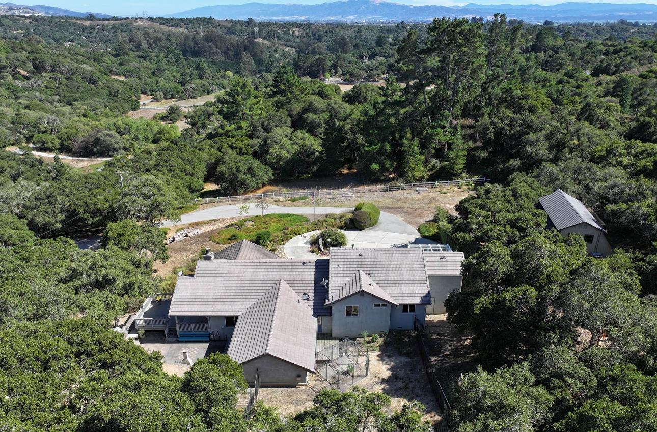 Detail Gallery Image 8 of 75 For 8505 Holly Hill Dr, Salinas,  CA 93907 - 3 Beds | 2/2 Baths