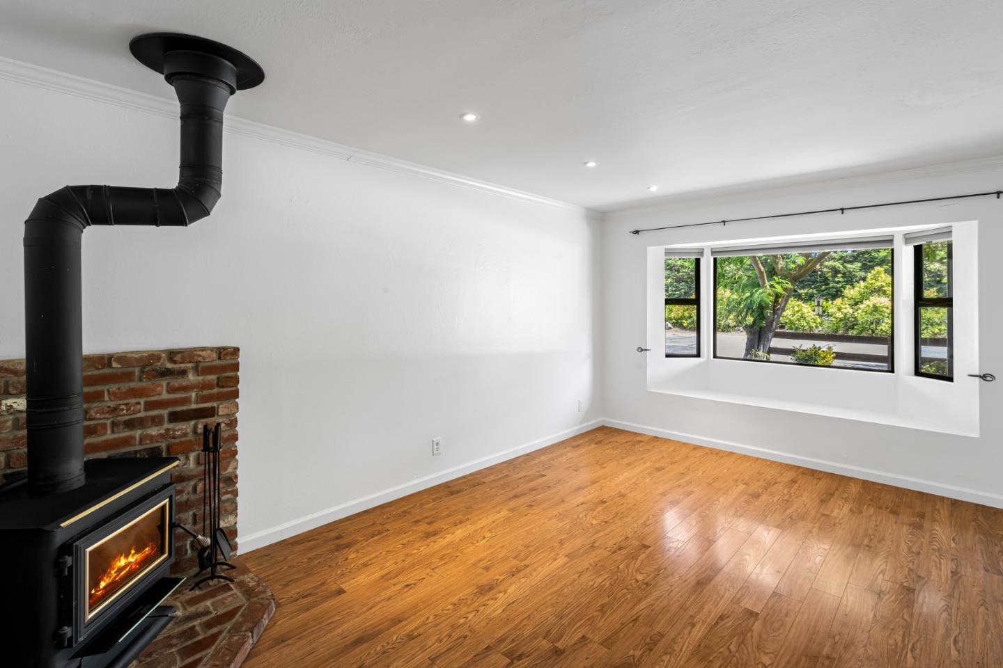 Detail Gallery Image 13 of 25 For 17785 Casa Ln, Morgan Hill,  CA 95037 - 3 Beds | 2 Baths