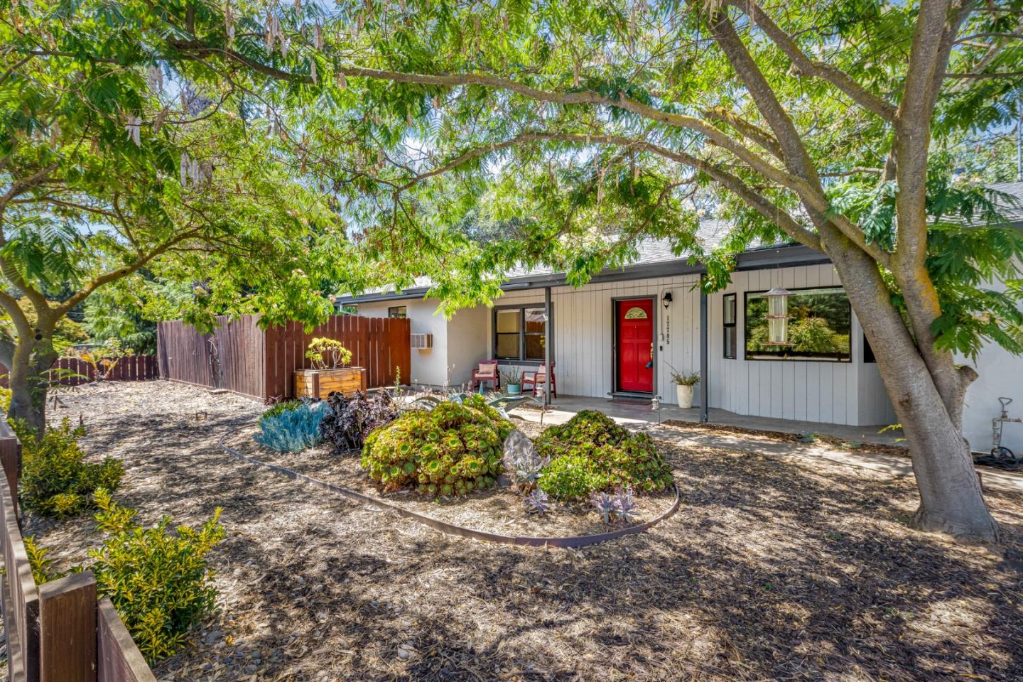 Detail Gallery Image 7 of 25 For 17785 Casa Ln, Morgan Hill,  CA 95037 - 3 Beds | 2 Baths