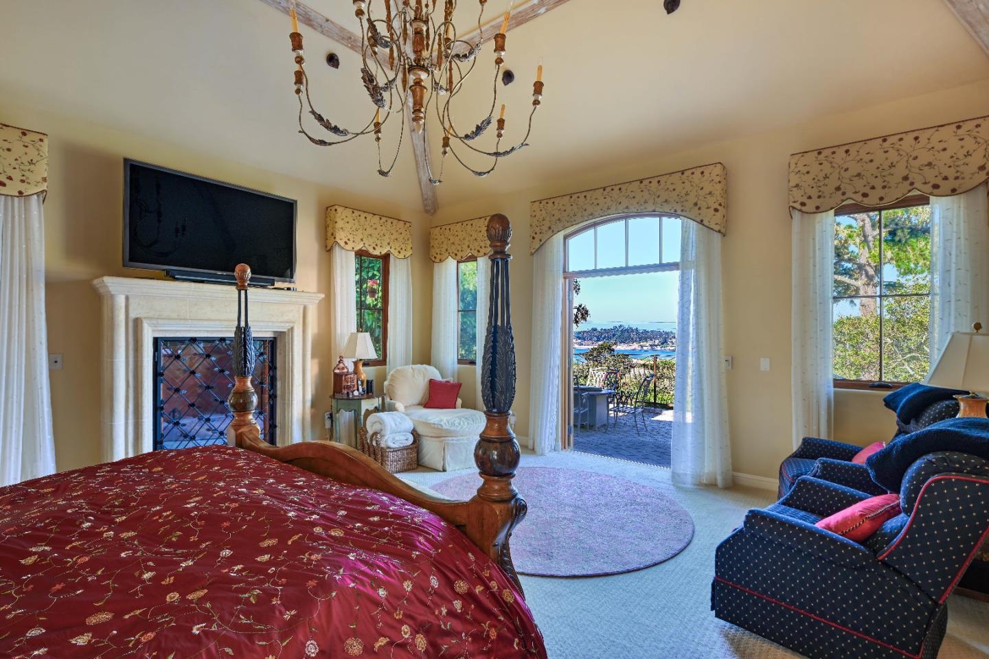 Detail Gallery Image 13 of 49 For 3365 17 Mile Dr, Pebble Beach,  CA 93953 - 5 Beds | 6 Baths