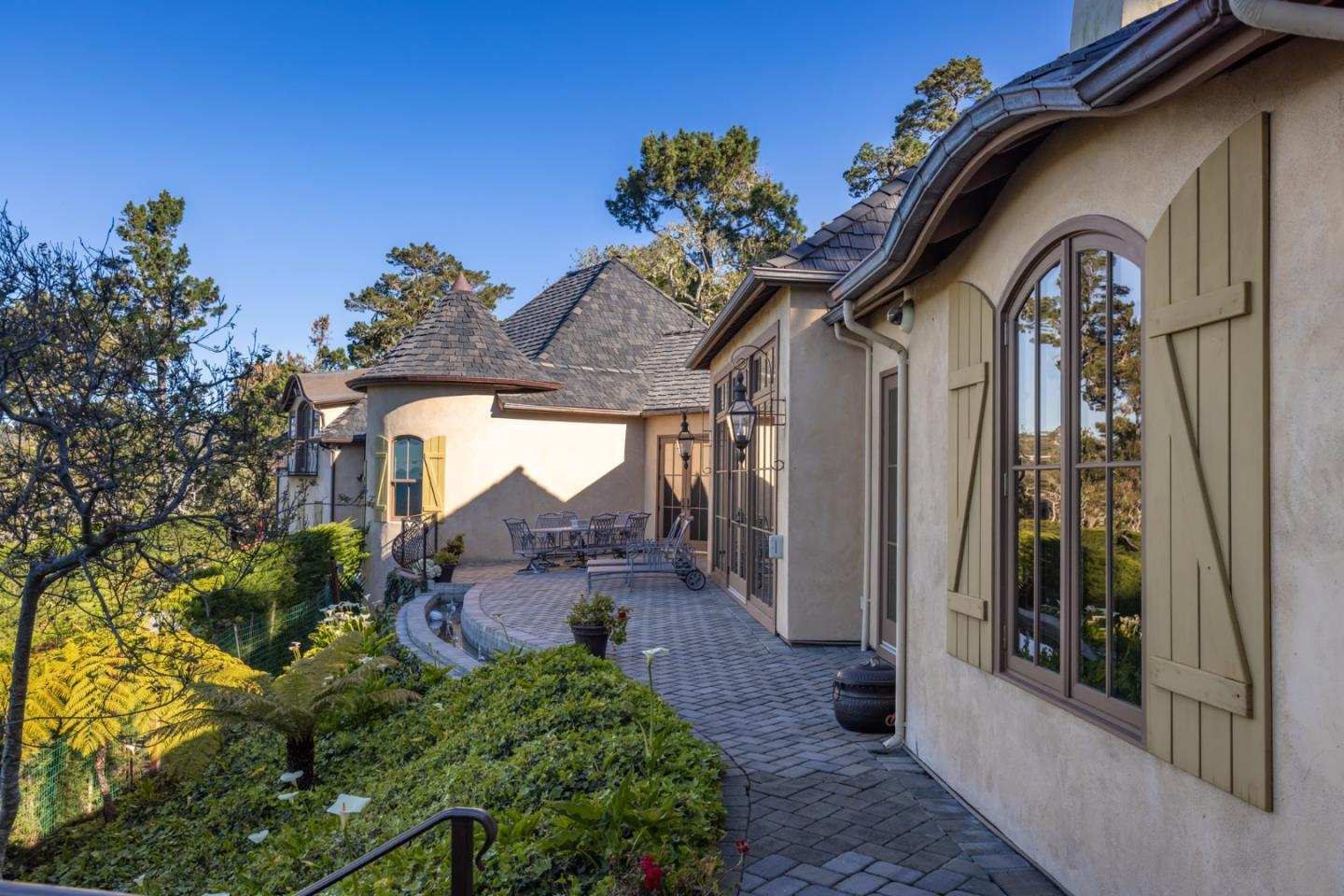 Detail Gallery Image 18 of 49 For 3365 17 Mile Dr, Pebble Beach,  CA 93953 - 5 Beds | 6 Baths