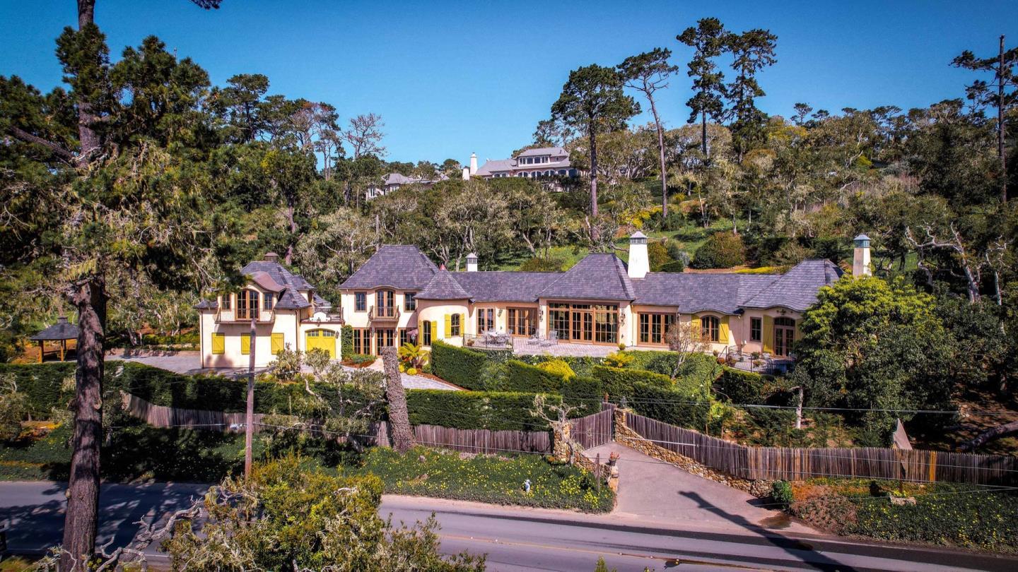 Detail Gallery Image 3 of 49 For 3365 17 Mile Dr, Pebble Beach,  CA 93953 - 5 Beds | 6 Baths