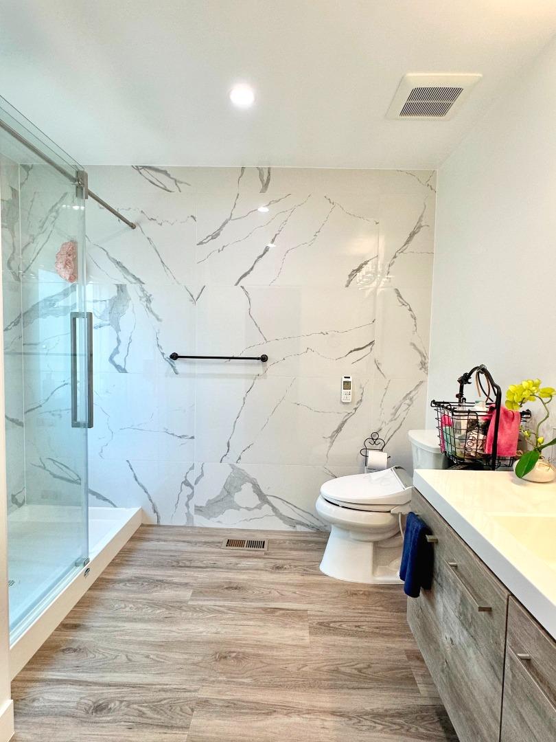 Detail Gallery Image 19 of 36 For 383 Chateau La Salle Dr #383,  San Jose,  CA 95111 - 3 Beds | 2/1 Baths