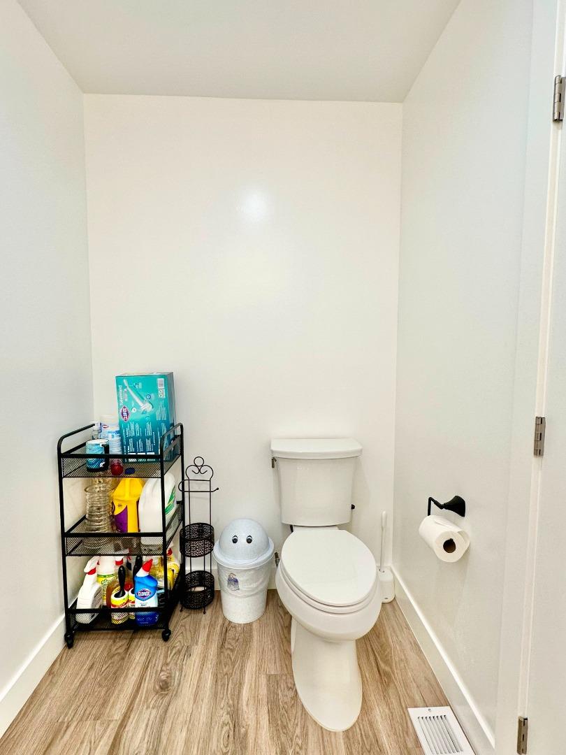 Detail Gallery Image 25 of 36 For 383 Chateau La Salle Dr #383,  San Jose,  CA 95111 - 3 Beds | 2/1 Baths