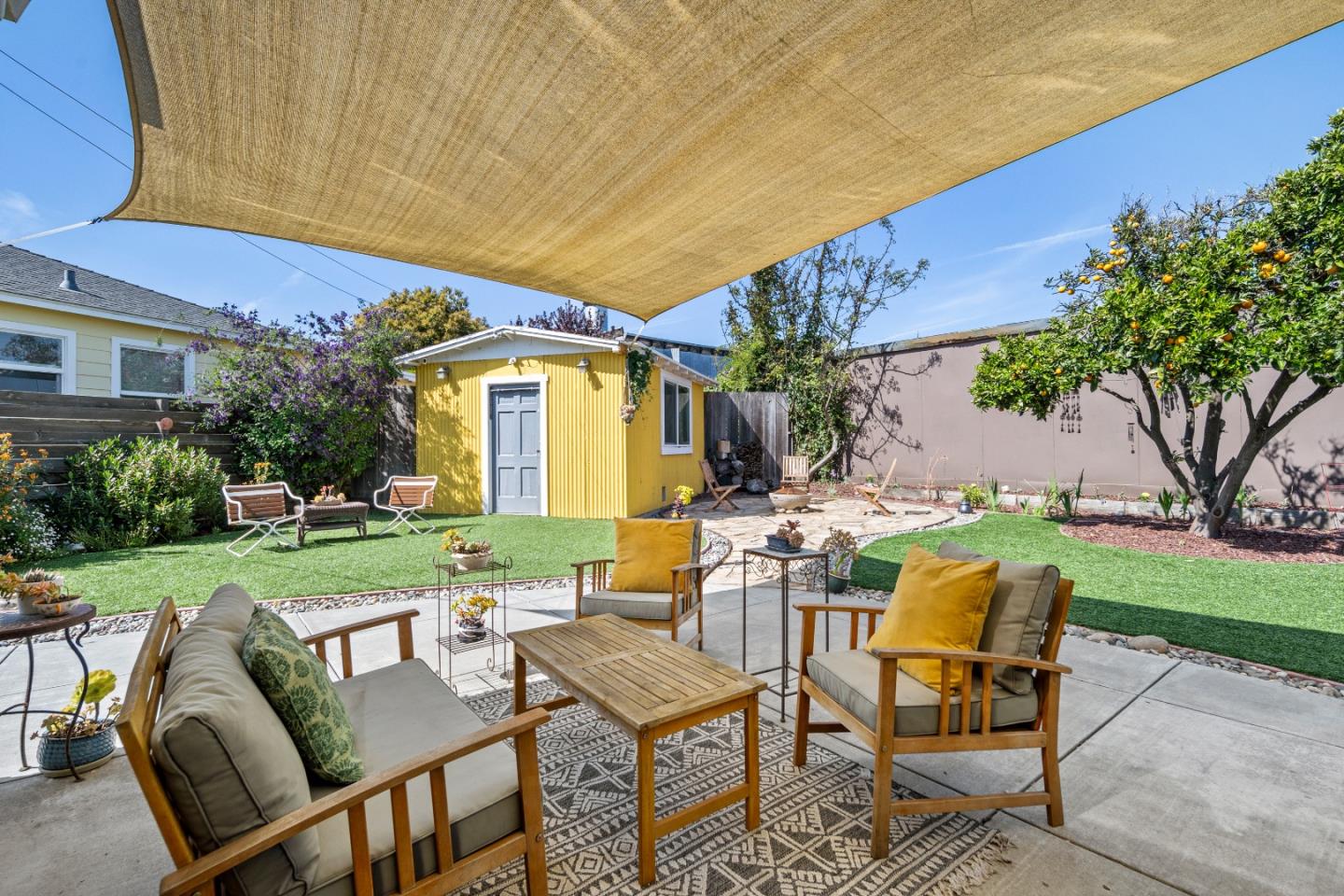 Detail Gallery Image 12 of 16 For 19 Grove St, Salinas,  CA 93901 - 2 Beds | 1 Baths