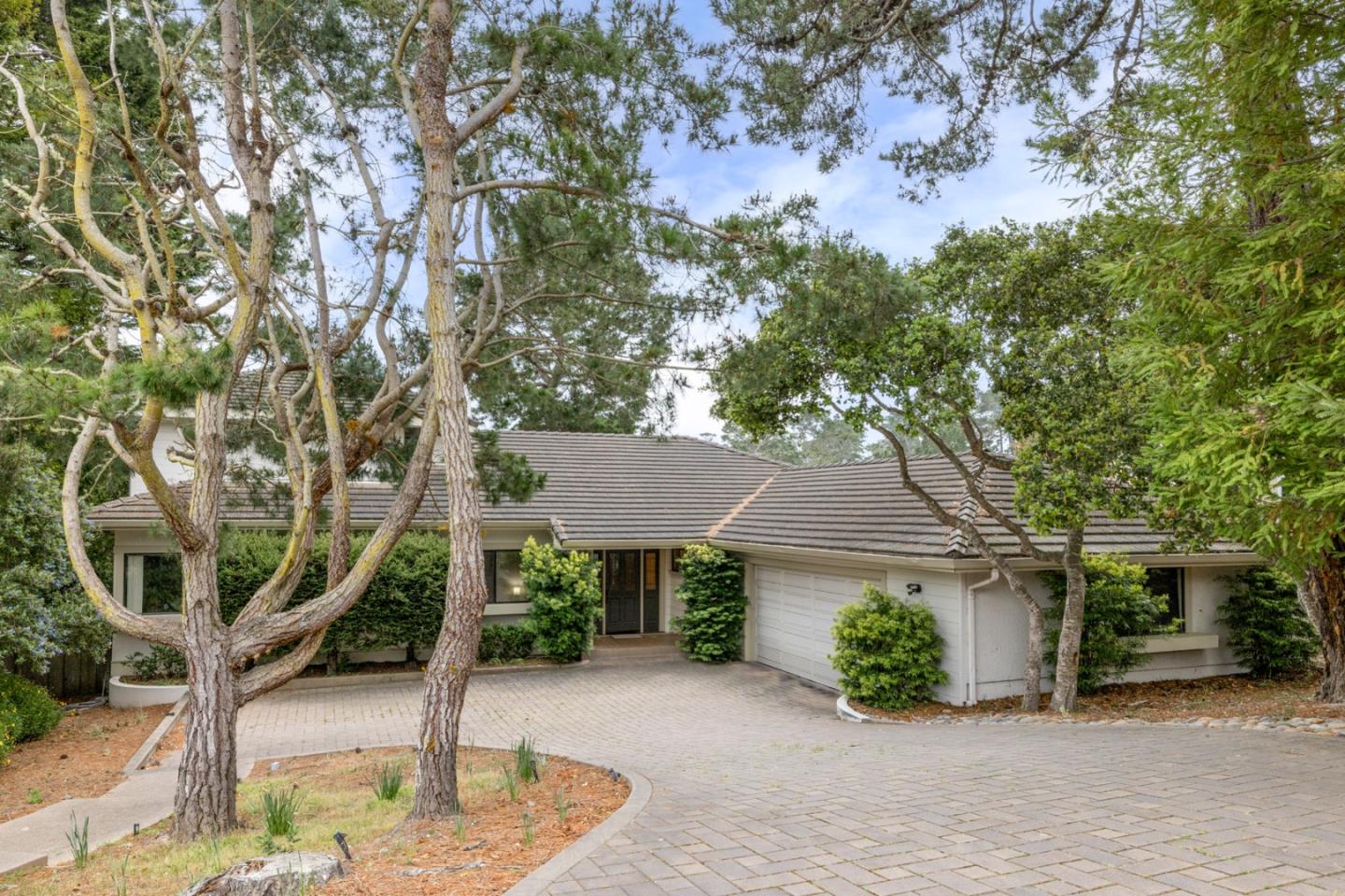 Detail Gallery Image 1 of 25 For 23 Cramden Dr, Monterey,  CA 93940 - 4 Beds | 3/1 Baths