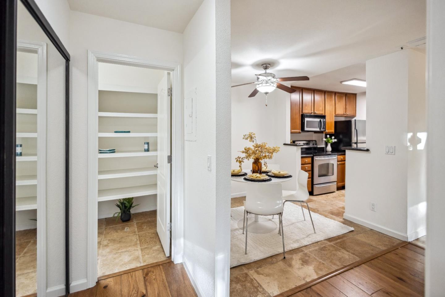 Detail Gallery Image 16 of 41 For 1145 Yarwood Ct, San Jose,  CA 95128 - 1 Beds | 1 Baths