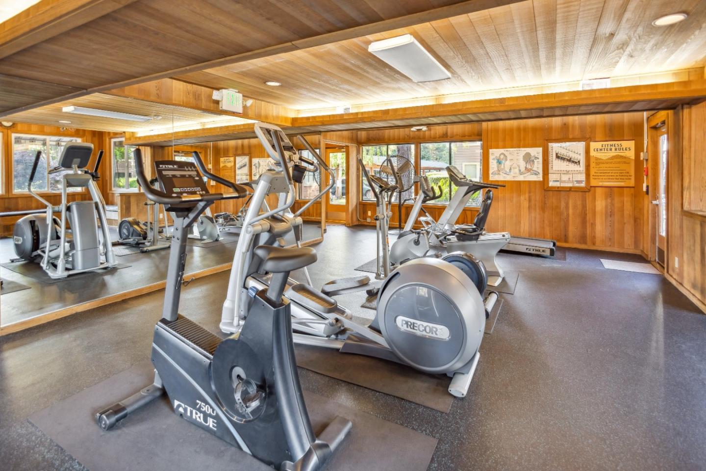 Detail Gallery Image 30 of 41 For 1145 Yarwood Ct, San Jose,  CA 95128 - 1 Beds | 1 Baths