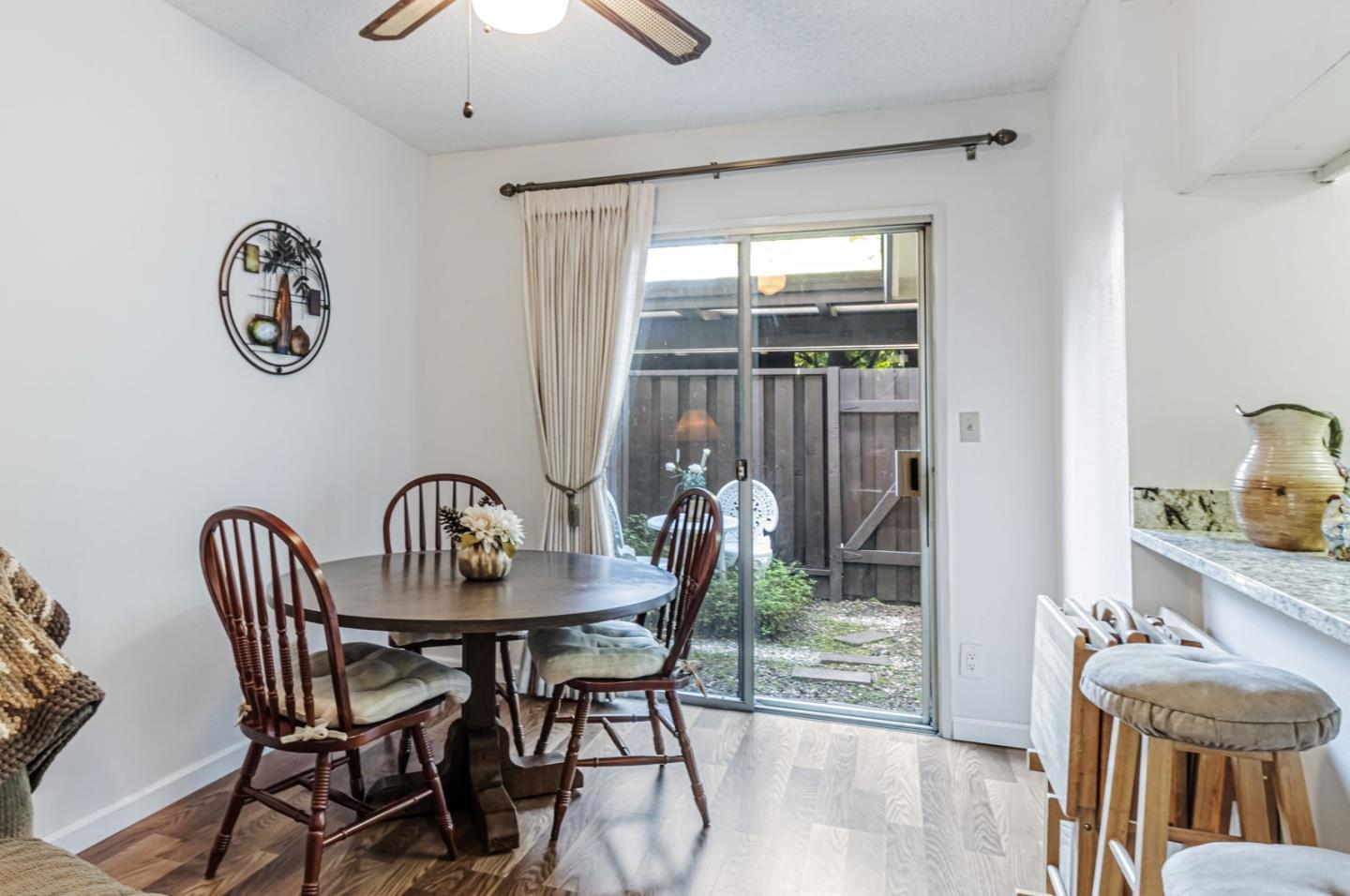 Detail Gallery Image 5 of 28 For 4994 Peach Ter, Campbell,  CA 95008 - 2 Beds | 1/1 Baths