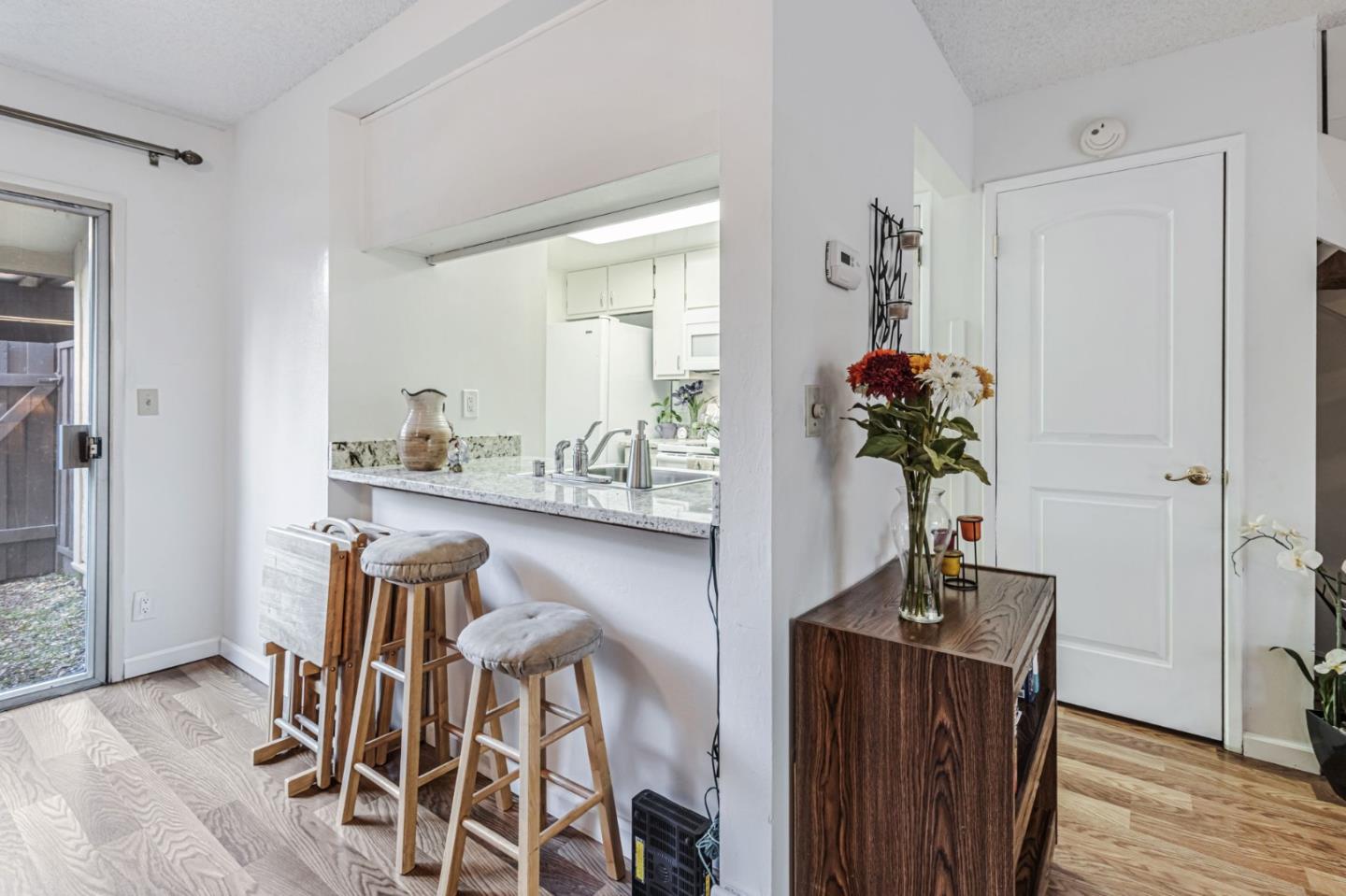 Detail Gallery Image 6 of 28 For 4994 Peach Ter, Campbell,  CA 95008 - 2 Beds | 1/1 Baths
