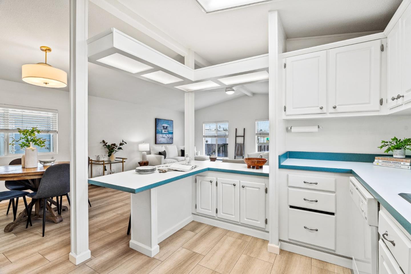 Detail Gallery Image 8 of 34 For 1040 38th Ave #52,  Santa Cruz,  CA 95062 - 2 Beds | 2 Baths