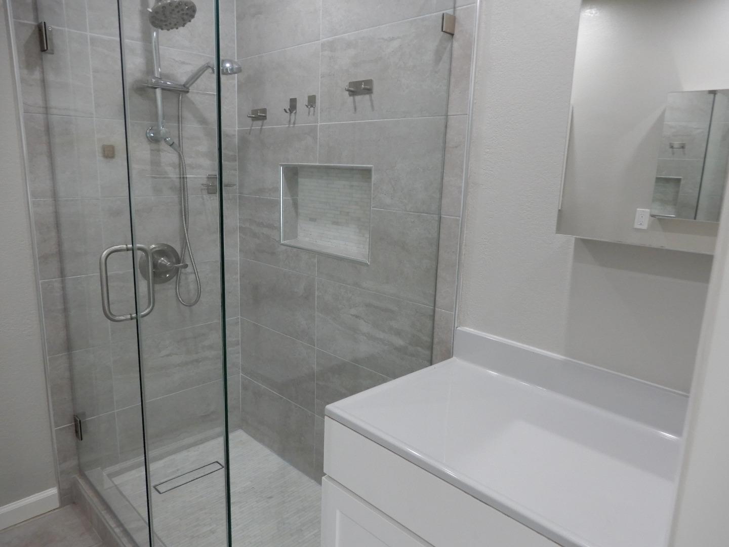Detail Gallery Image 16 of 23 For 1640 Seacreek Way, San Jose,  CA 95121 - 2 Beds | 2 Baths