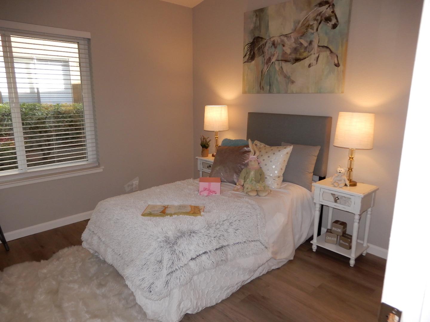 Detail Gallery Image 17 of 23 For 1640 Seacreek Way, San Jose,  CA 95121 - 2 Beds | 2 Baths