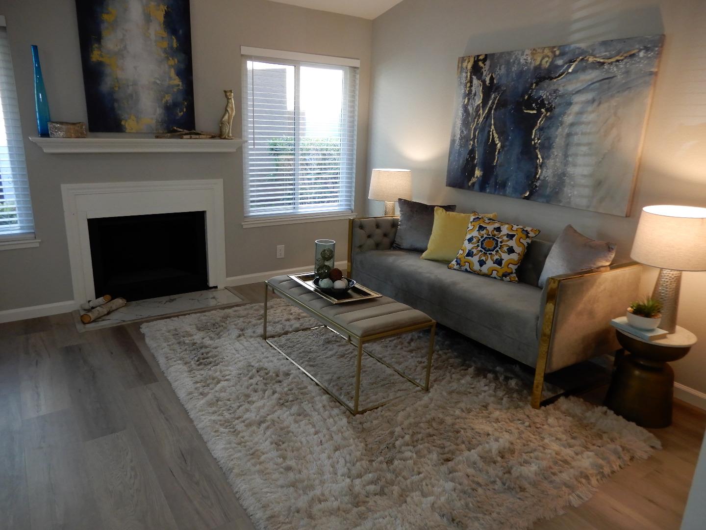 Detail Gallery Image 6 of 23 For 1640 Seacreek Way, San Jose,  CA 95121 - 2 Beds | 2 Baths