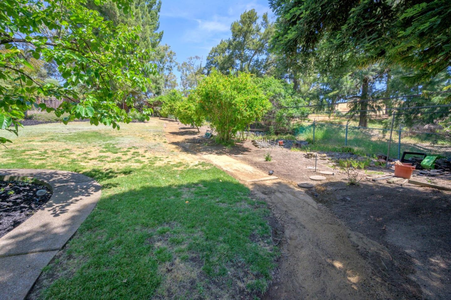Detail Gallery Image 55 of 74 For 3668 El Grande Dr, San Jose,  CA 95132 - 4 Beds | 3 Baths