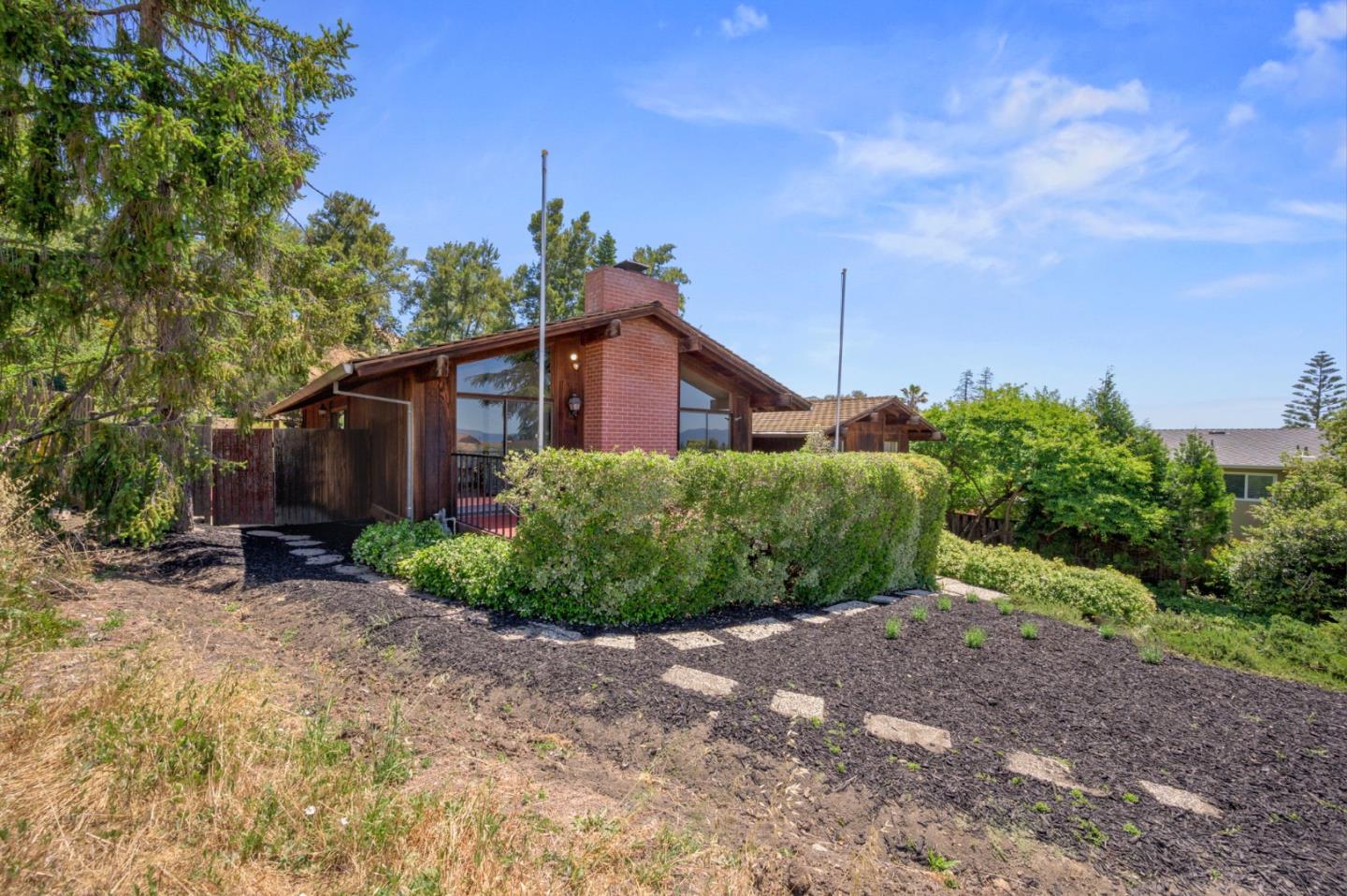 Detail Gallery Image 6 of 74 For 3668 El Grande Dr, San Jose,  CA 95132 - 4 Beds | 3 Baths