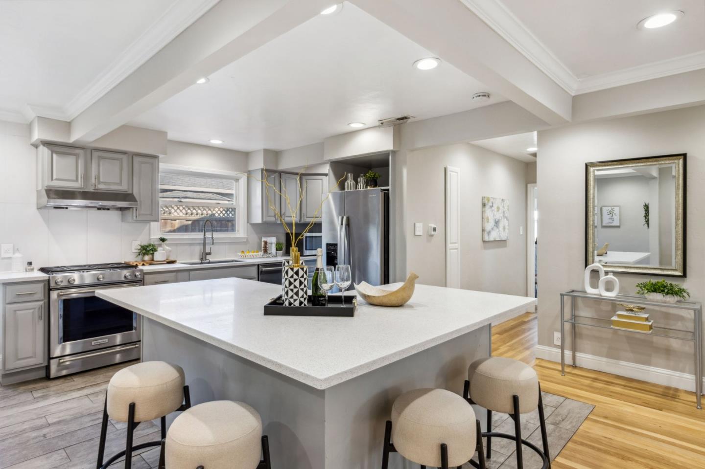 Detail Gallery Image 10 of 38 For 1078 Bennett Way, San Jose,  CA 95125 - 2 Beds | 1/1 Baths