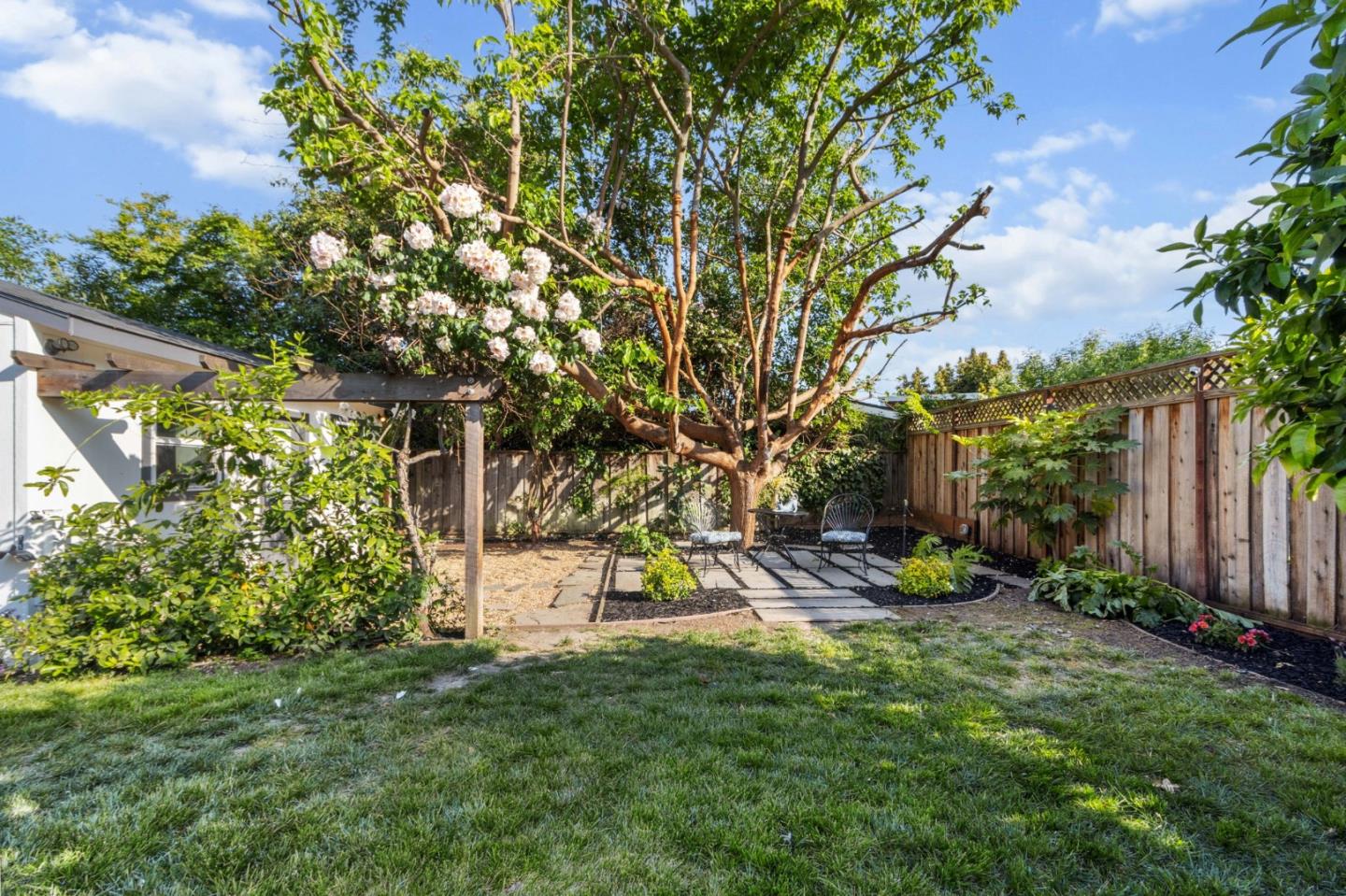 Detail Gallery Image 31 of 38 For 1078 Bennett Way, San Jose,  CA 95125 - 2 Beds | 1/1 Baths
