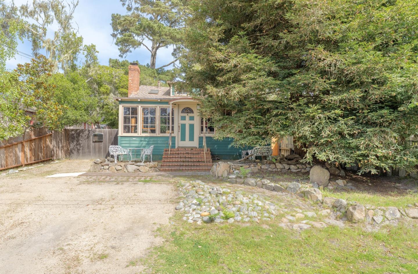 Detail Gallery Image 35 of 37 For 469 Evergreen Rd, Pacific Grove,  CA 93950 - 2 Beds | 1 Baths