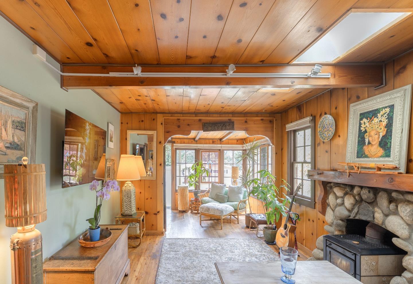 Detail Gallery Image 7 of 37 For 469 Evergreen Rd, Pacific Grove,  CA 93950 - 2 Beds | 1 Baths