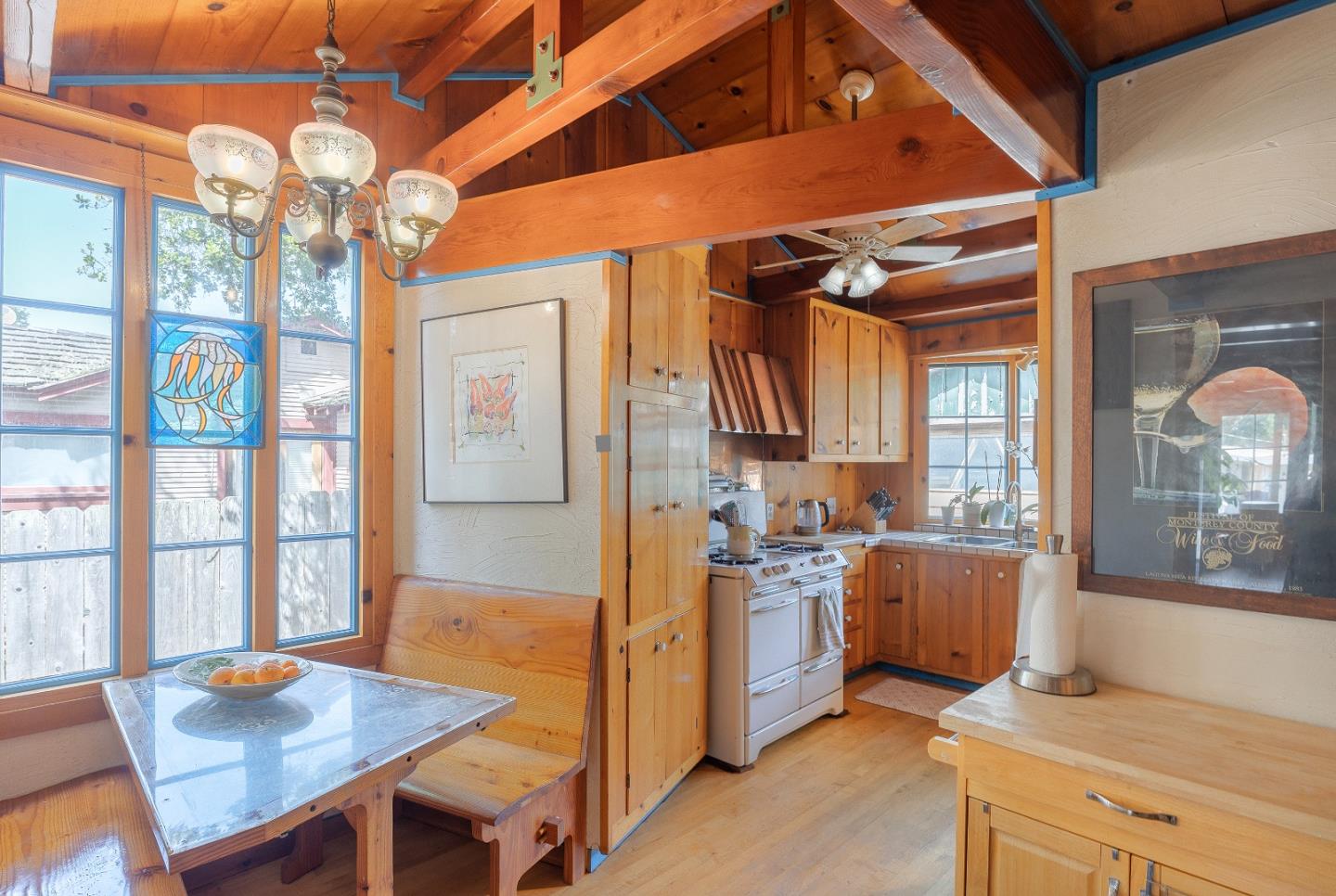 Detail Gallery Image 9 of 37 For 469 Evergreen Rd, Pacific Grove,  CA 93950 - 2 Beds | 1 Baths
