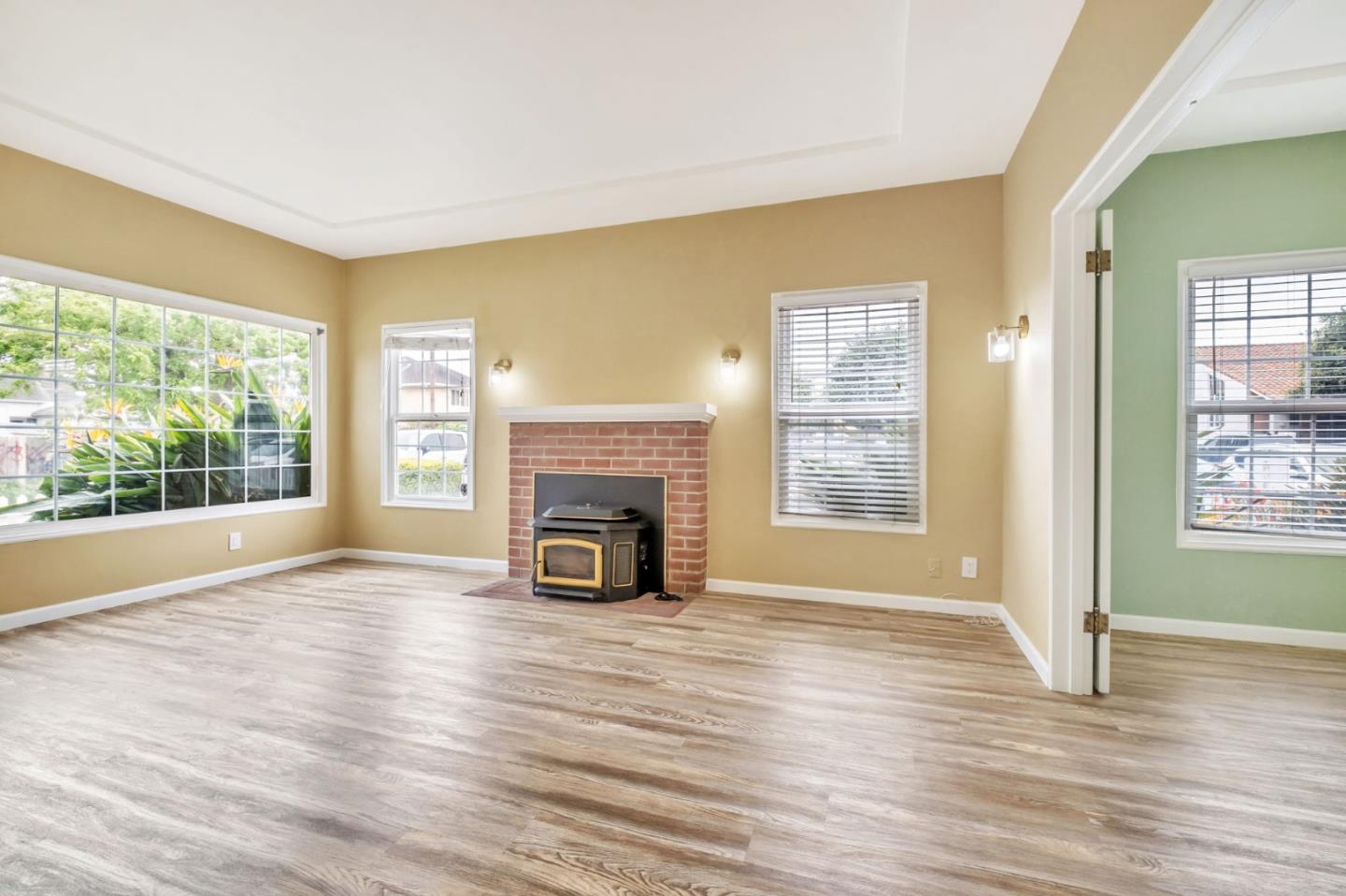 Detail Gallery Image 8 of 32 For 133 Trafton St, Watsonville,  CA 95076 - 2 Beds | 1 Baths