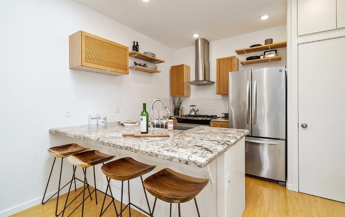 Detail Gallery Image 4 of 21 For 73 Leese St, San Francisco,  CA 94110 - – Beds | – Baths